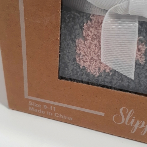 Fur Mama Coffee Cup and Fuzzy Gray and Pink Socks for Dog Owner Gift Set - Picture 7 of 11